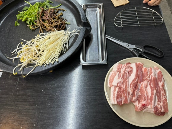육84고깃집 이미지