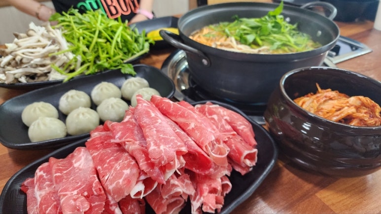 얼큰이손칼국수 이미지