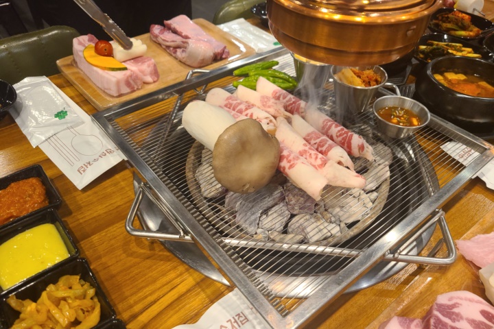 우린 꼭 한우 이미지