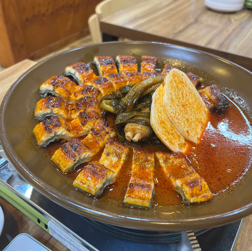 소금빛풍천장어구이 이미지