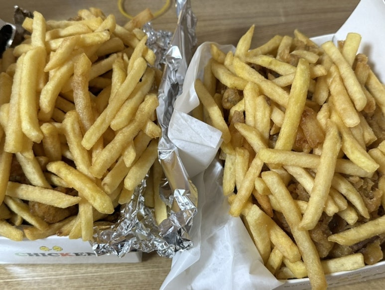 닭파네두마리치킨 이미지