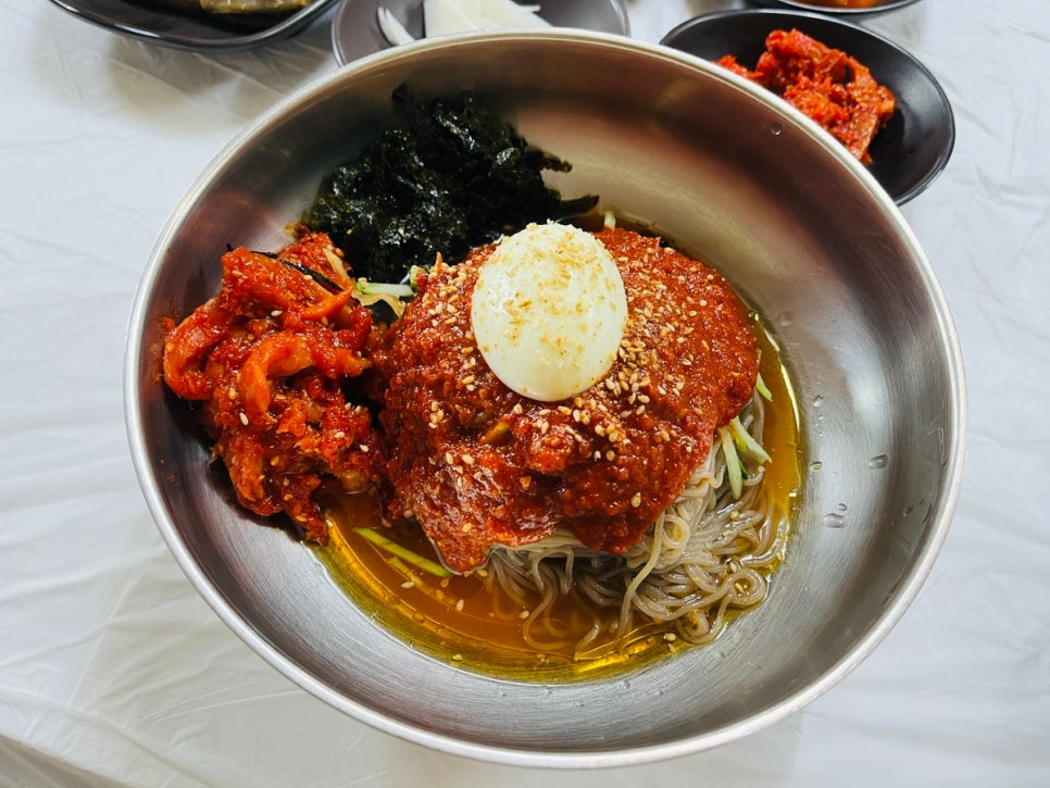 솔밭막국수 이미지