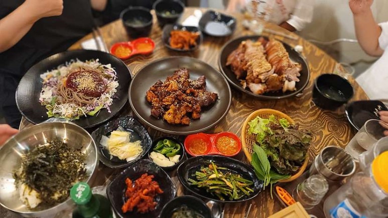 설레족발 이미지