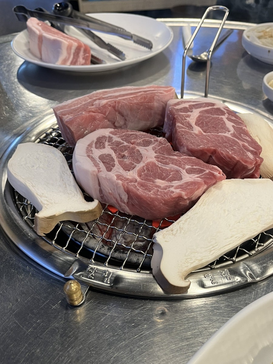 서동통돼지 이미지