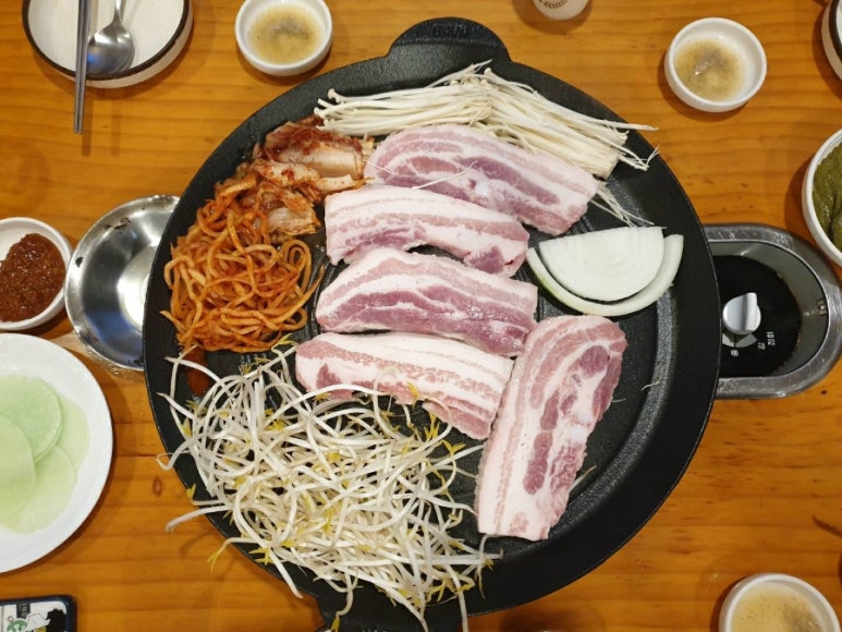 돈대감솥뚜껑삼겹살 이미지