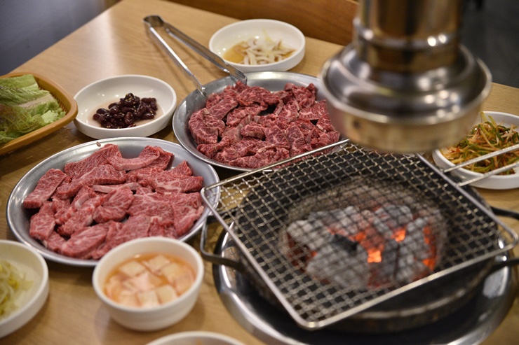 대한한우숯불구이 이미지