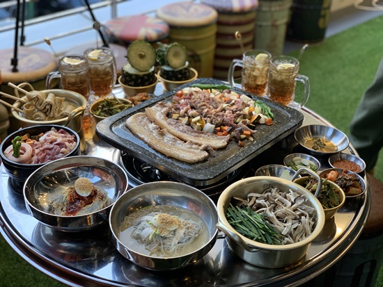돌판구이 생삼겹 이미지