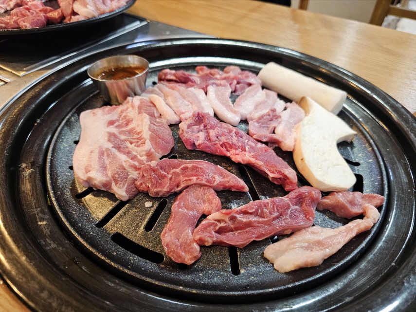 오늘도뒷고기 이미지
