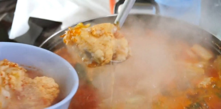 속초곰치국 이미지
