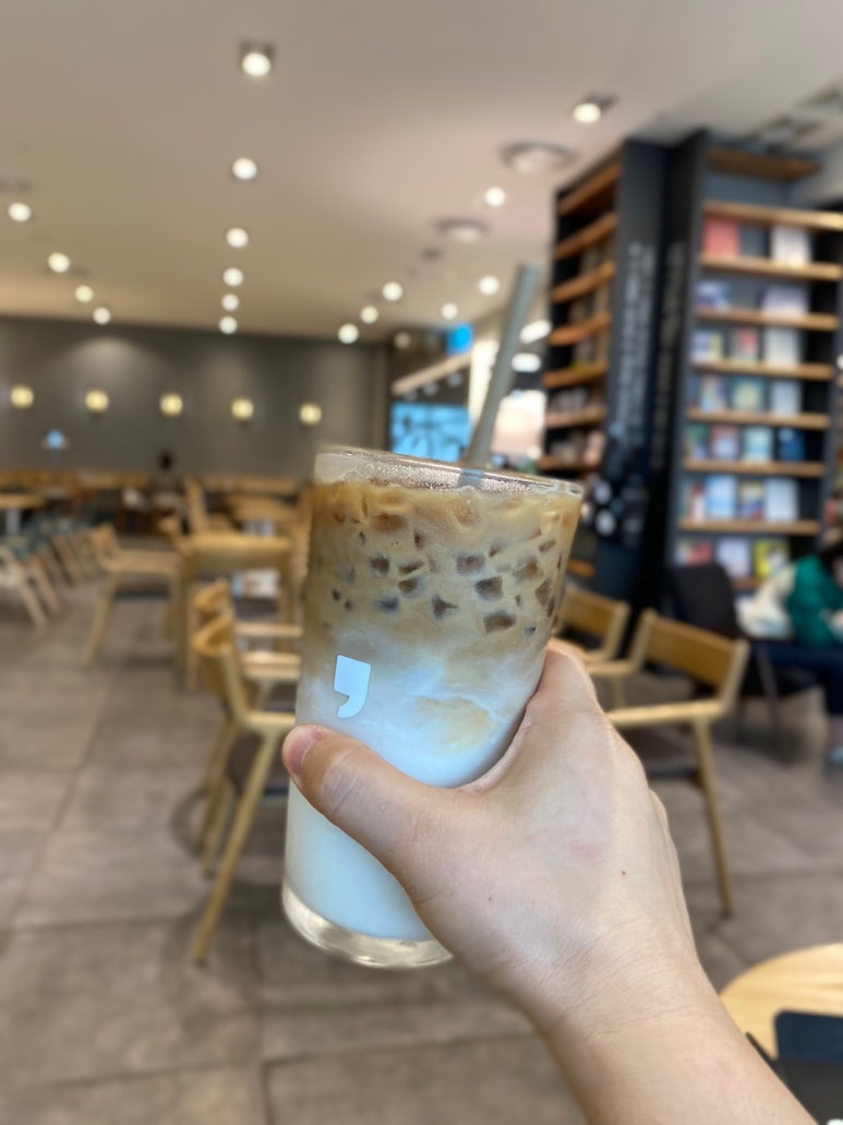 카페꼼마 갤러리아 광교 이미지