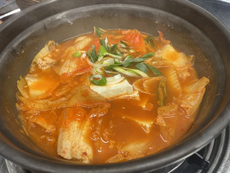 돈돼지유 생삼겹살 이미지