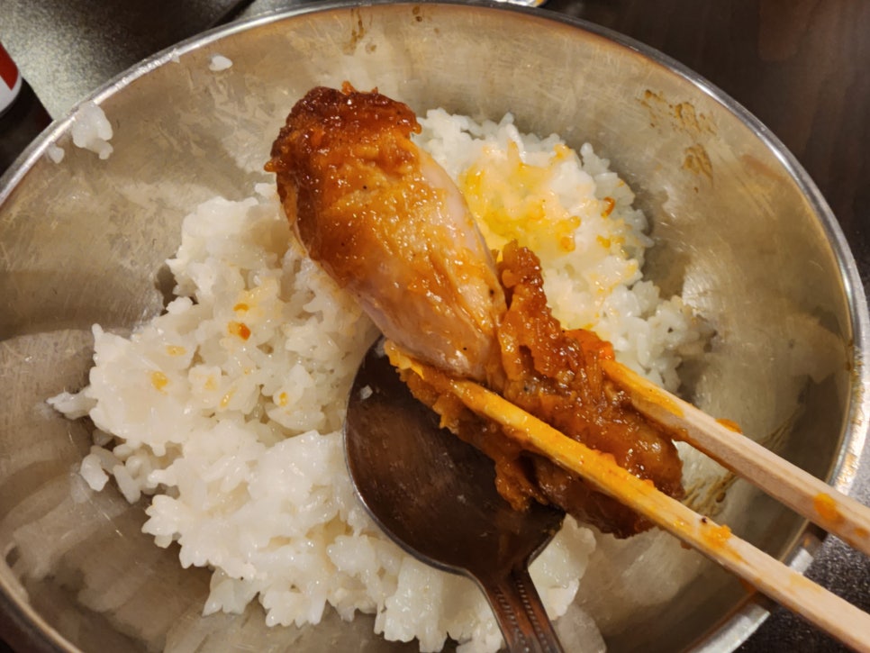 몽이두마리치킨 이미지