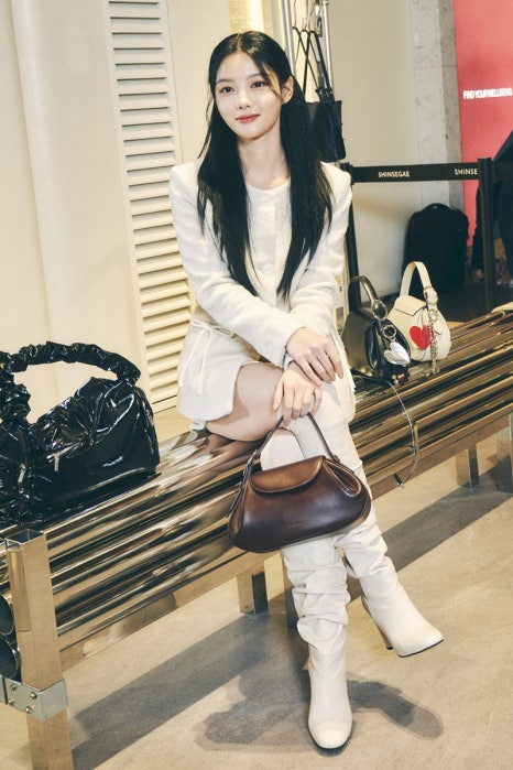쿠론신세계 이미지