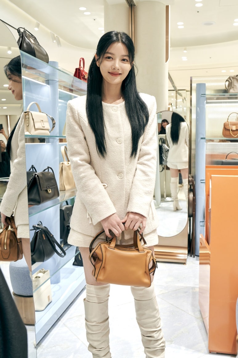 쿠론신세계 이미지