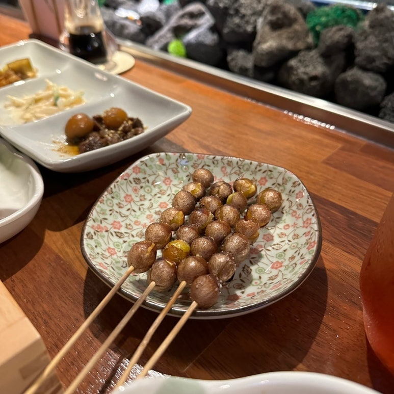 홍단육회뭉티기 이미지