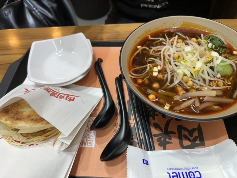 미스터용차이나버거 건대점 이미지