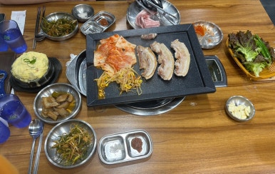 진선소고기국밥x삼겹 이미지