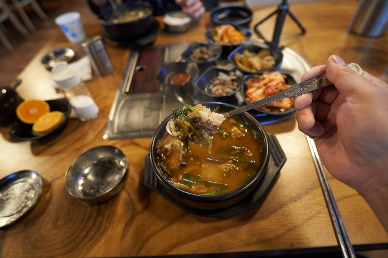 금잔디흑염소 이미지