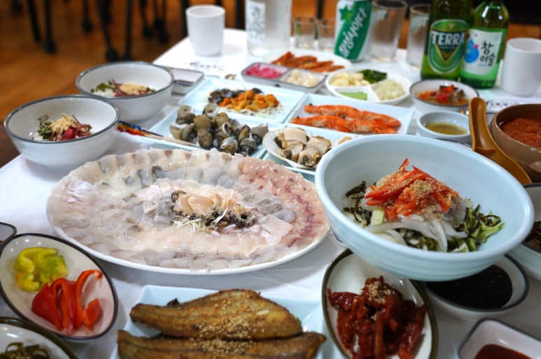해변횟집 이미지