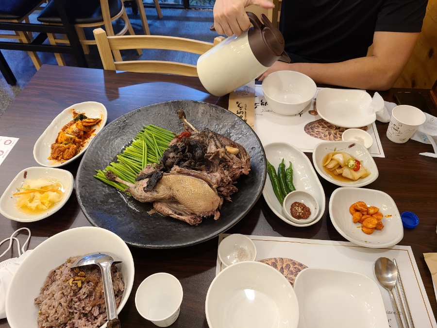 성서제1능이버섯능이백숙 이미지