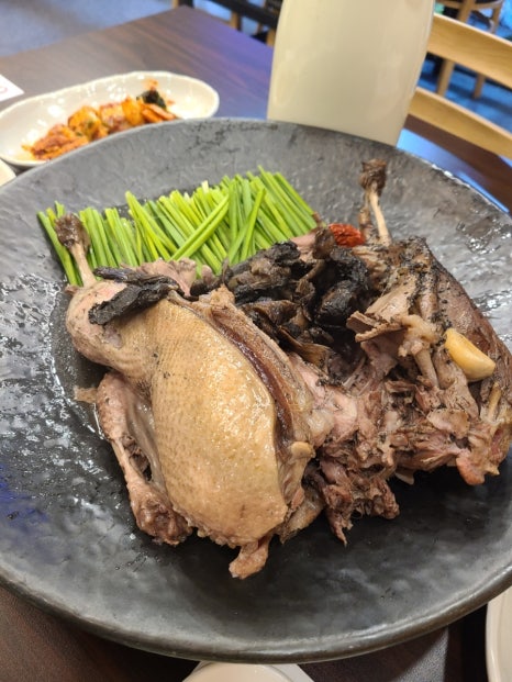 성서제1능이버섯능이백숙 이미지