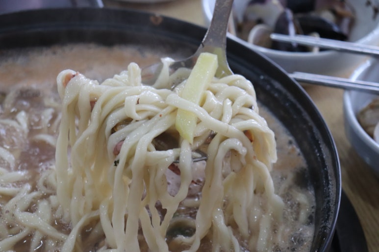 팔봉칼국수 이미지