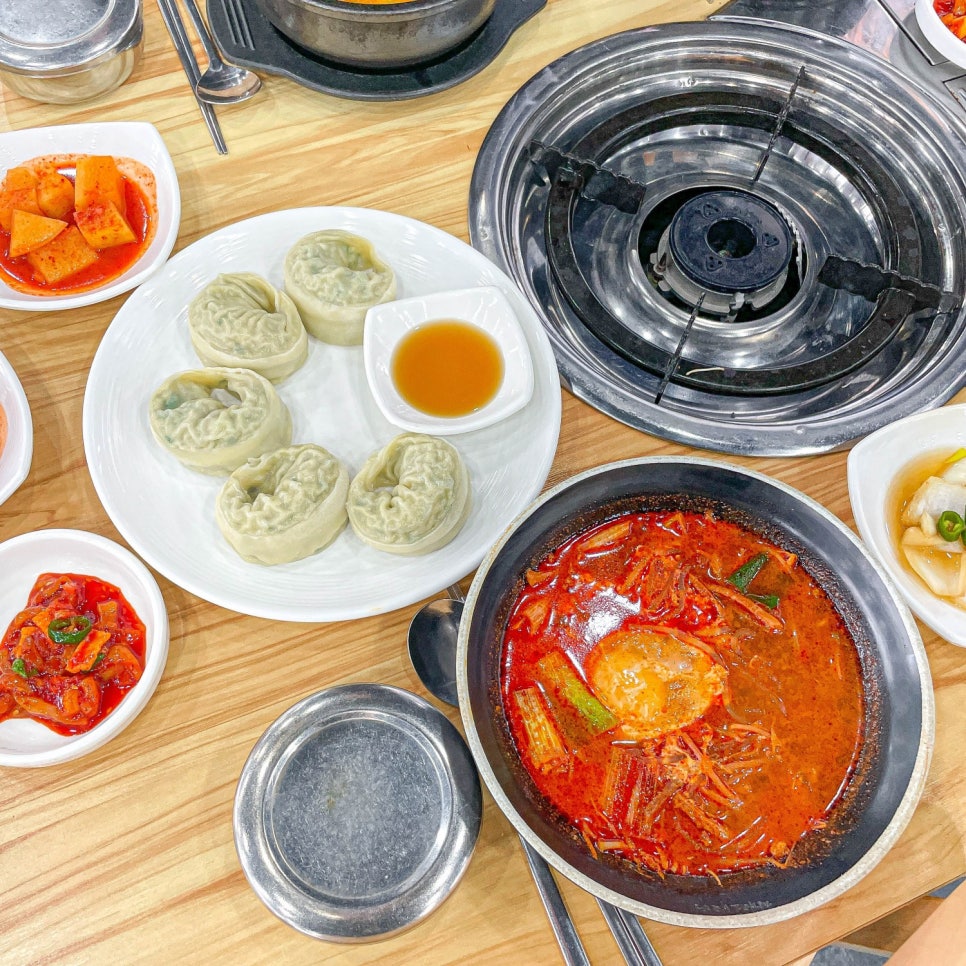 한우만두곰탕 이미지