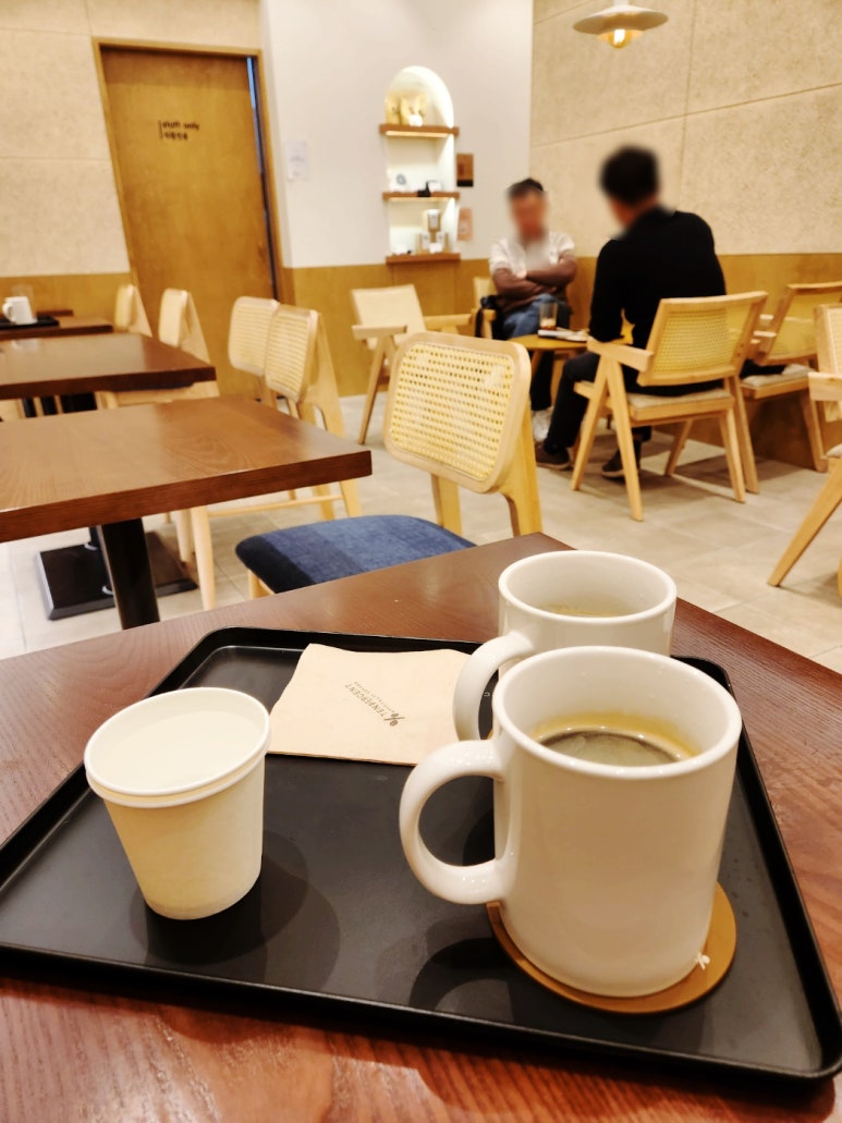 텐퍼센트 커피 죽전역점 이미지