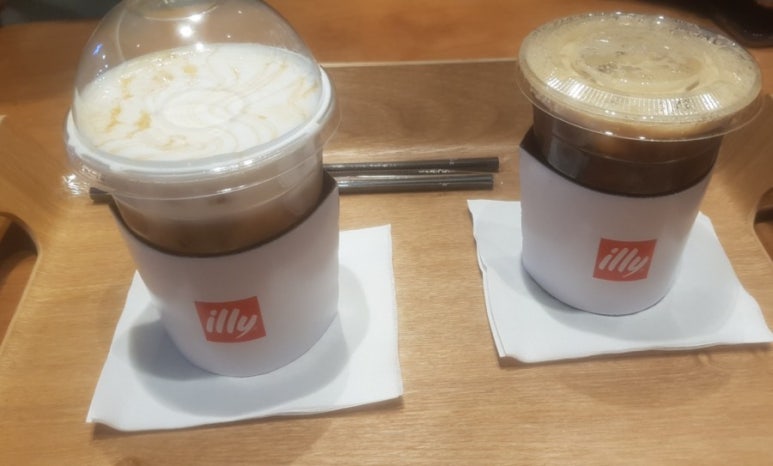일리카페AK& 이미지
