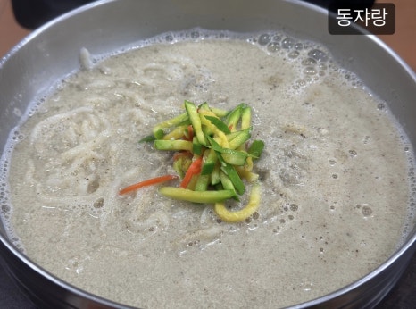 朴칼국수 이미지