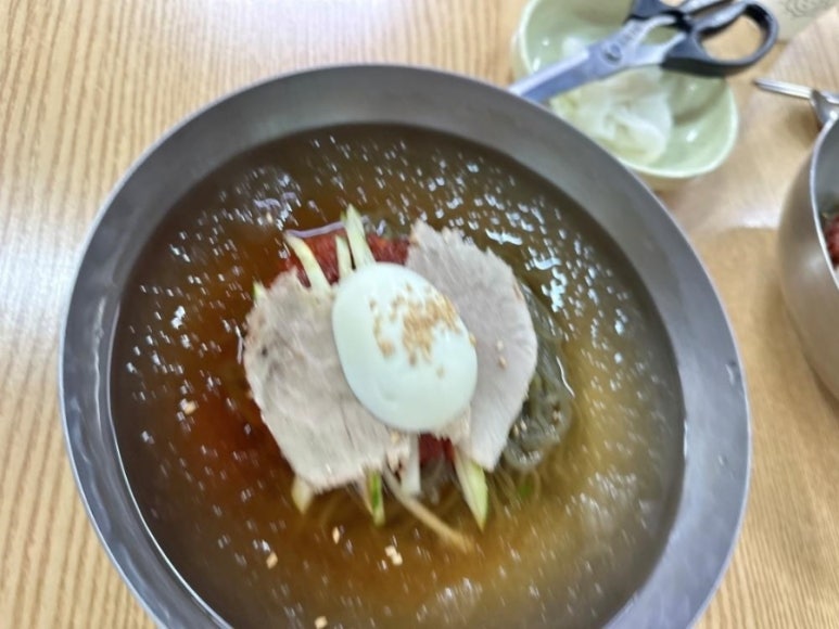 전통밀면 이미지