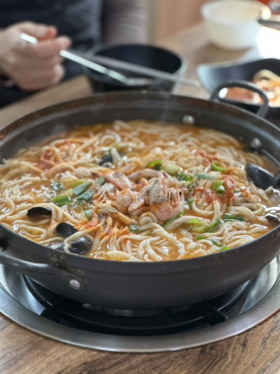 먹보해물칼국수 이미지