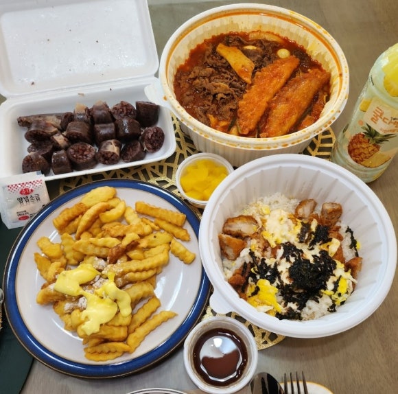 커피마시는떡볶이 이미지