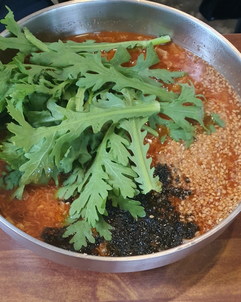 얼큰이칼국수 이미지