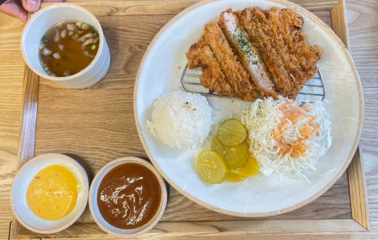 이백장 돈가스 신촌점 이미지