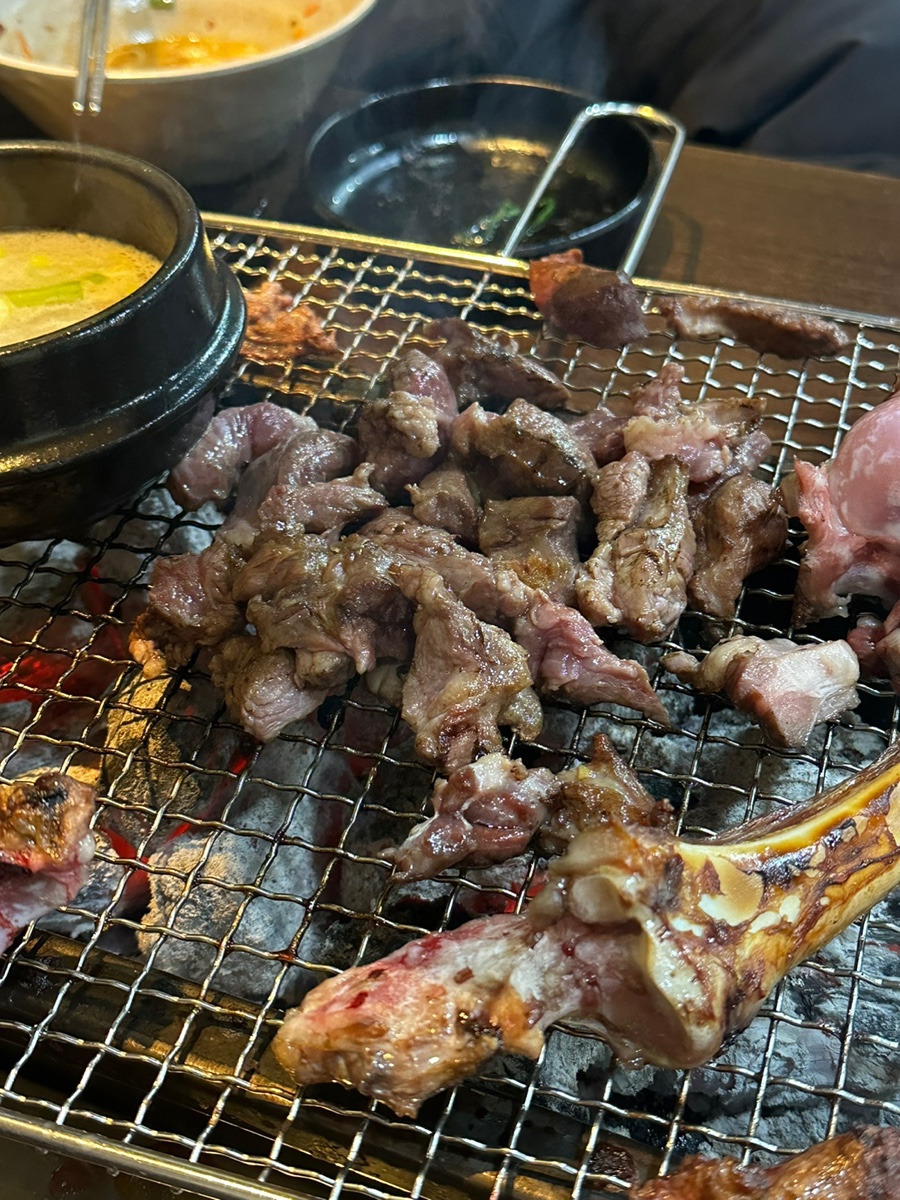 원시다자숯불양다리구이 이미지