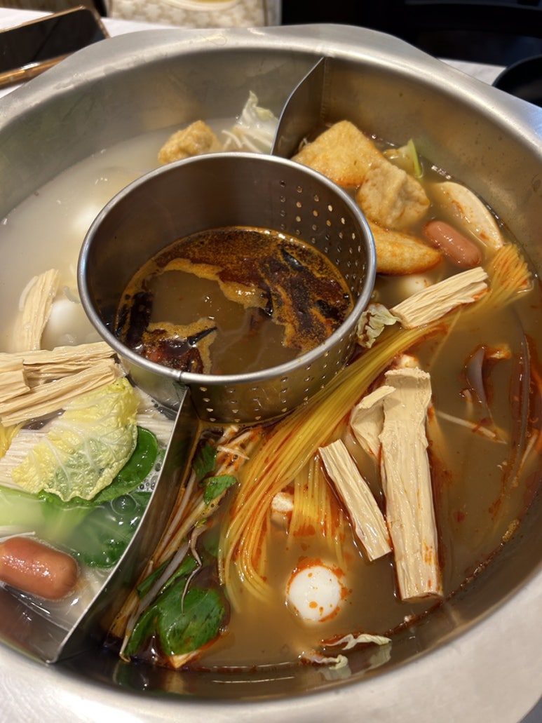 꿀꿀토스트 이미지