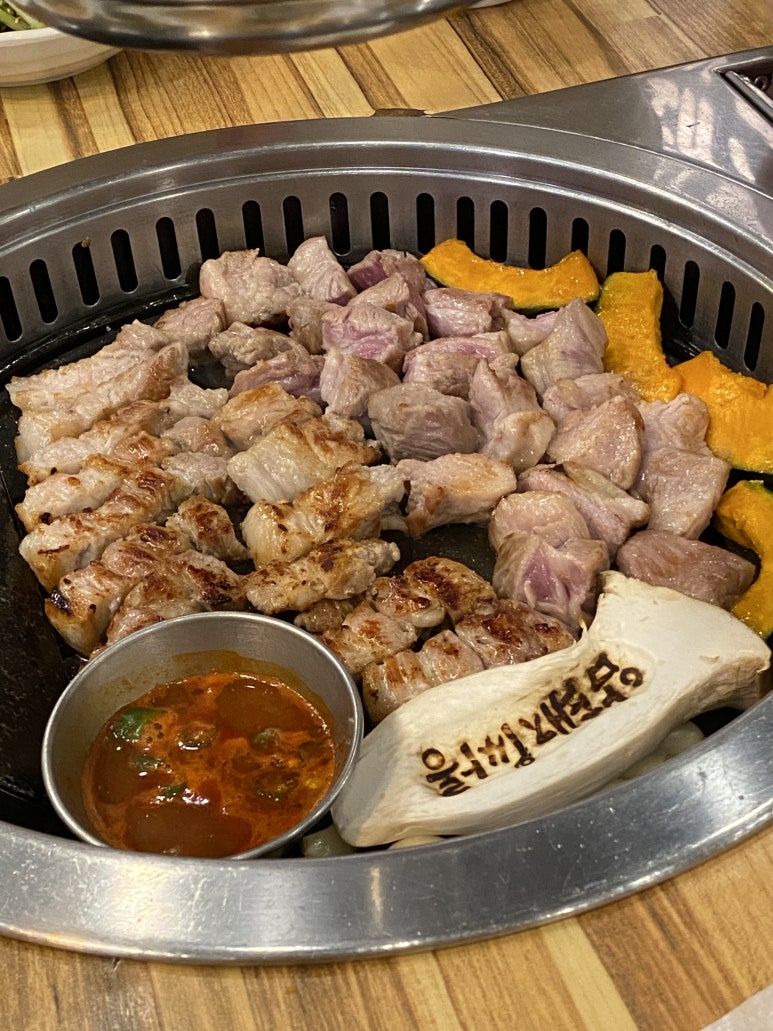 암돼지싸롱무전점 이미지