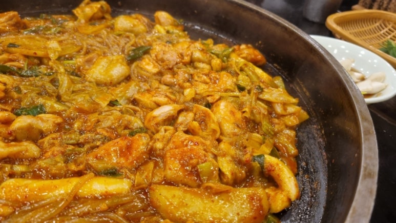 산갈래숯불닭갈비 이미지