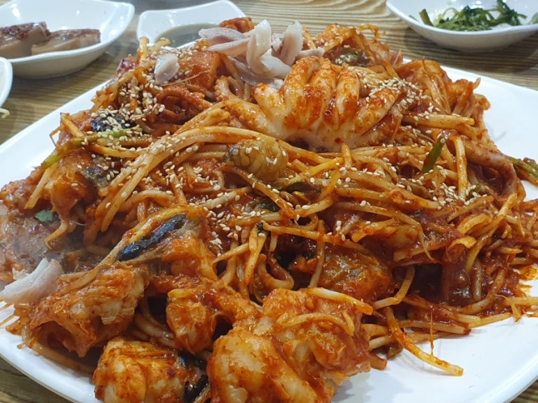 김미자당진아구동태찜 탕 남구로점 사진 4