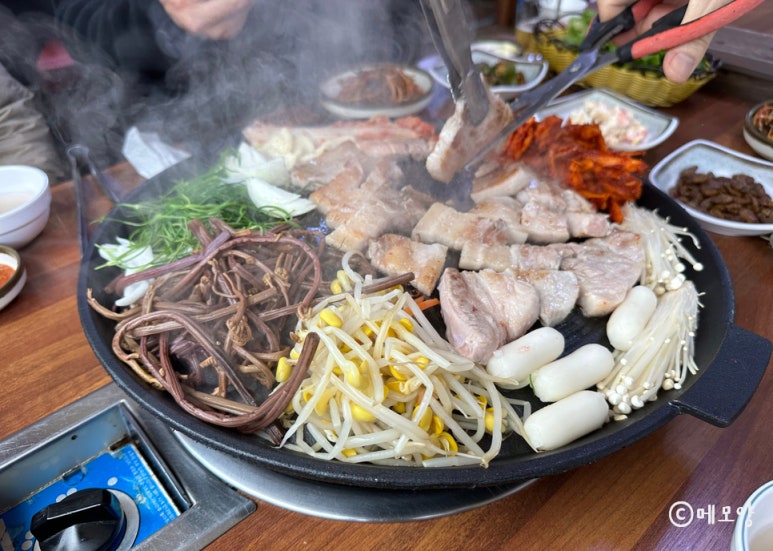 더덕솥뚜껑삼겹살 율량점 이미지