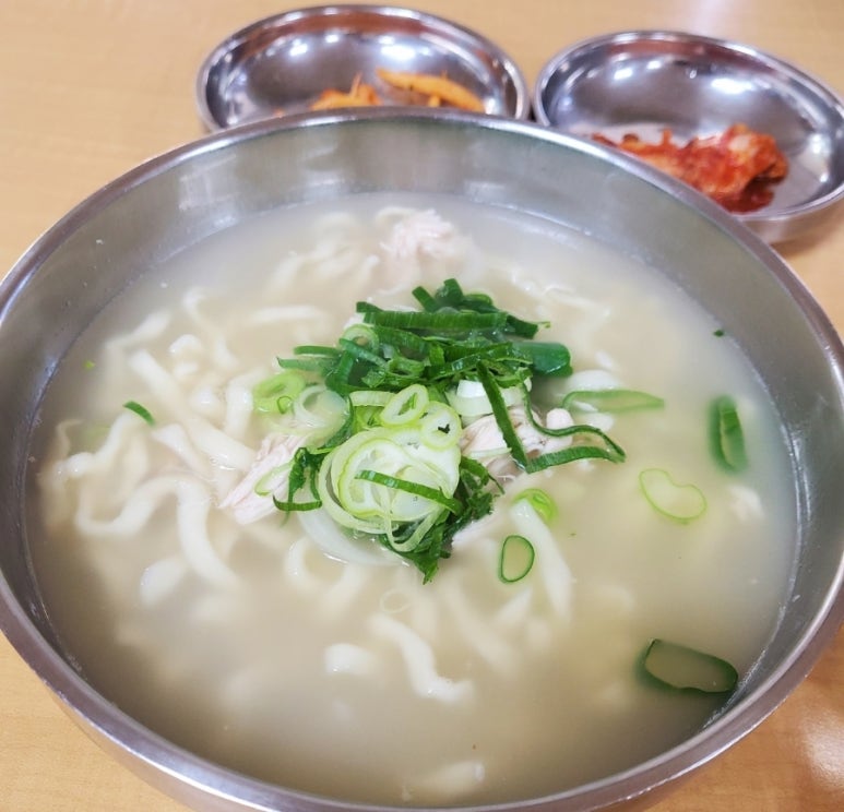 두리칼국수 이미지