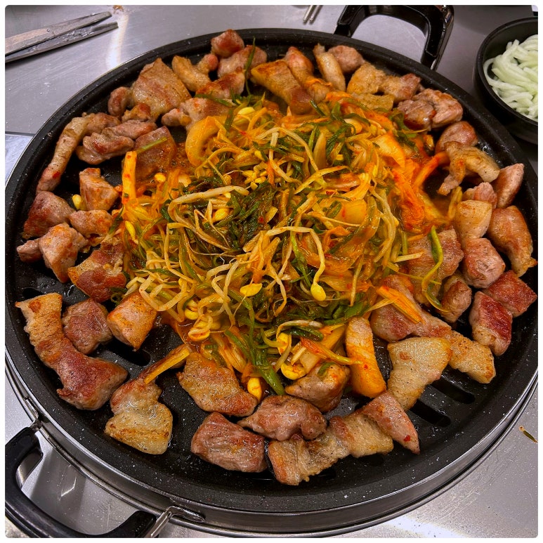 먹어봐뒷고기 이미지