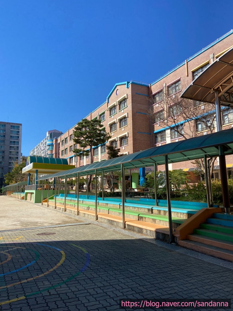 이충초등학교 이미지