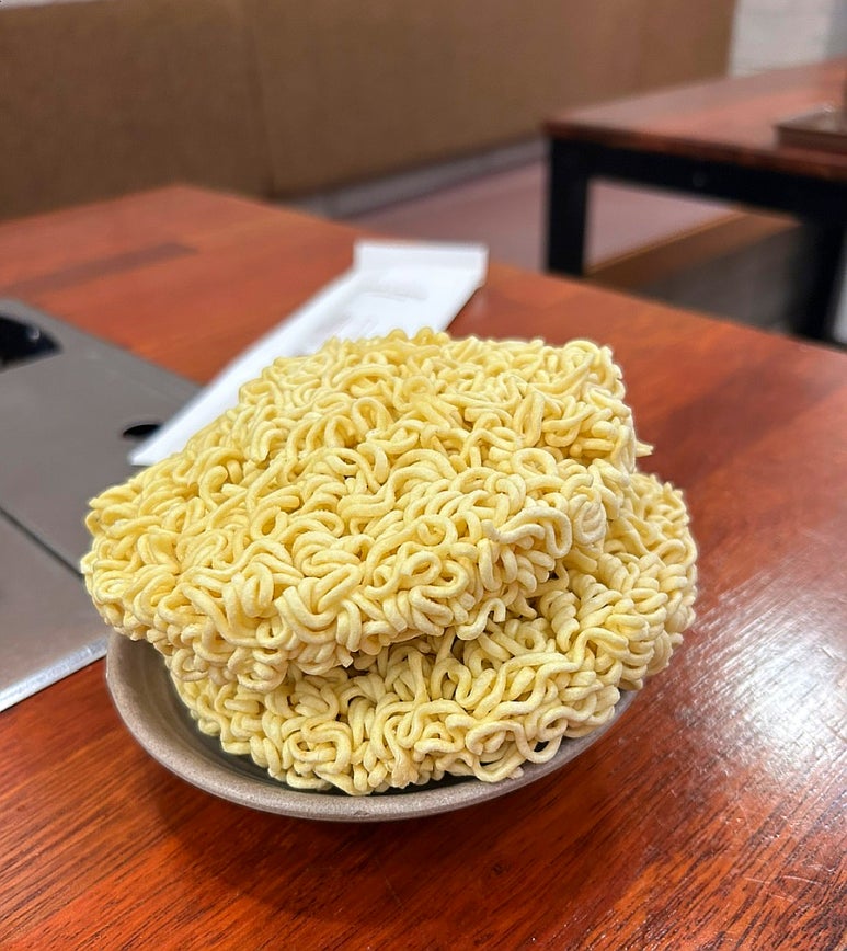 돼지고기듬뿍넣은김치찌개 이미지