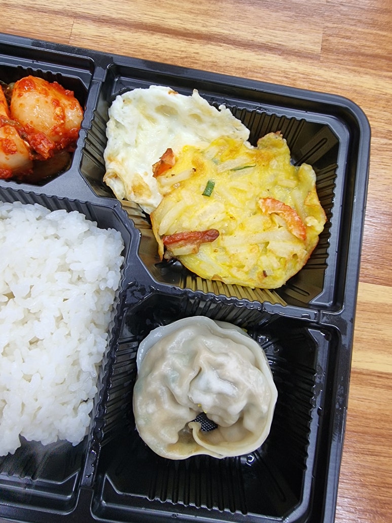 윤가네 밥상 이미지