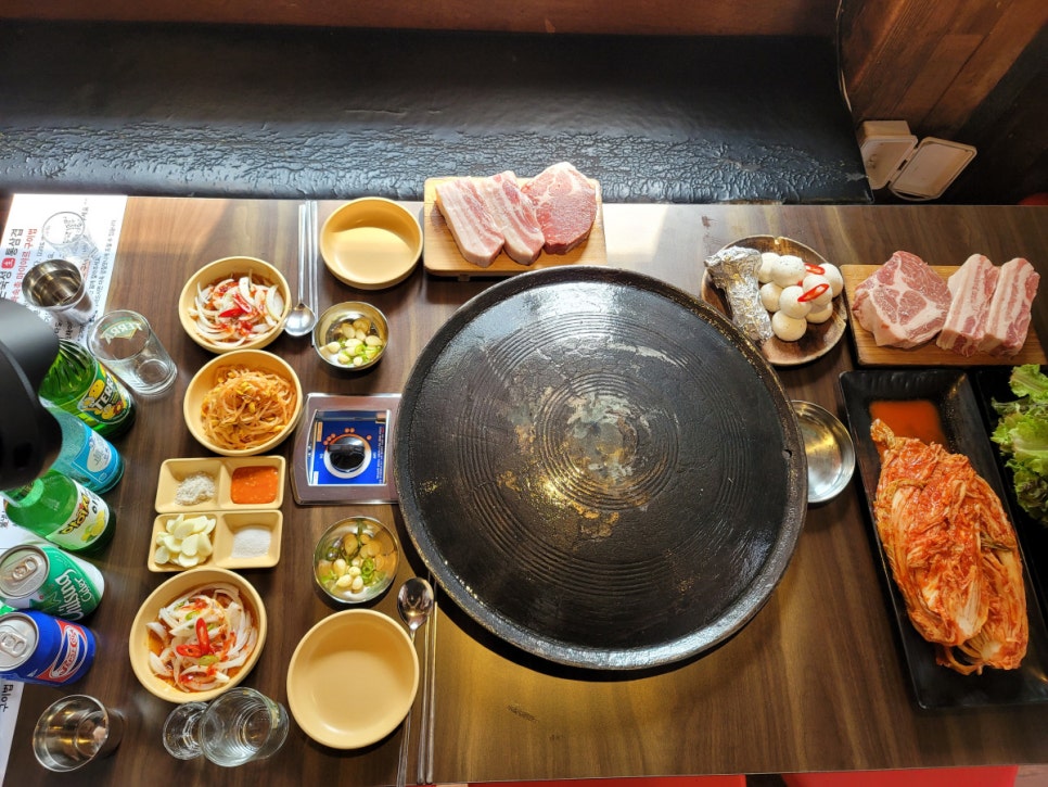 동두천솥뚜껑삼겹살 강남역점 이미지