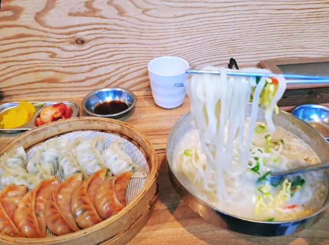 마약만두앤칼국수 이미지