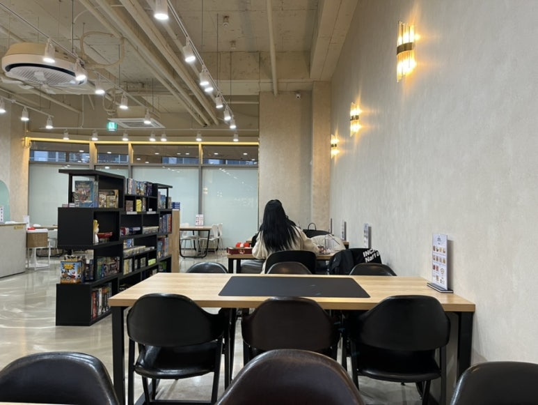 스페이스보드카페 이미지