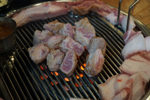 고기곳간 이미지